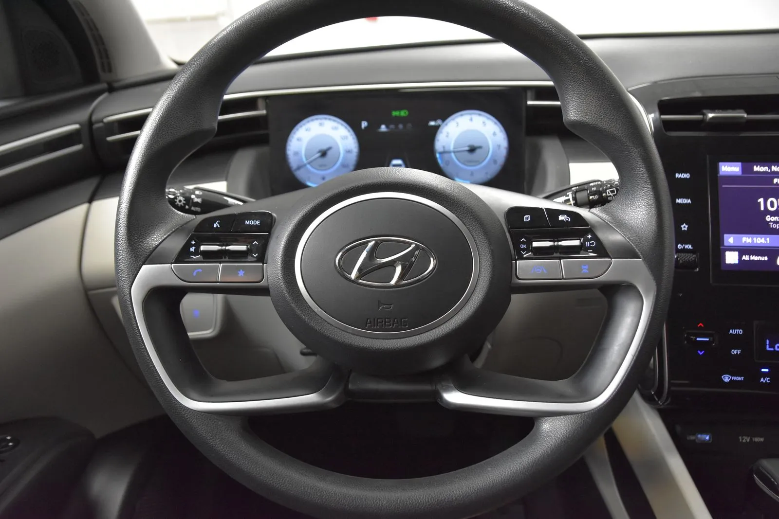 2024 Hyundai Tucson SEL photo 3