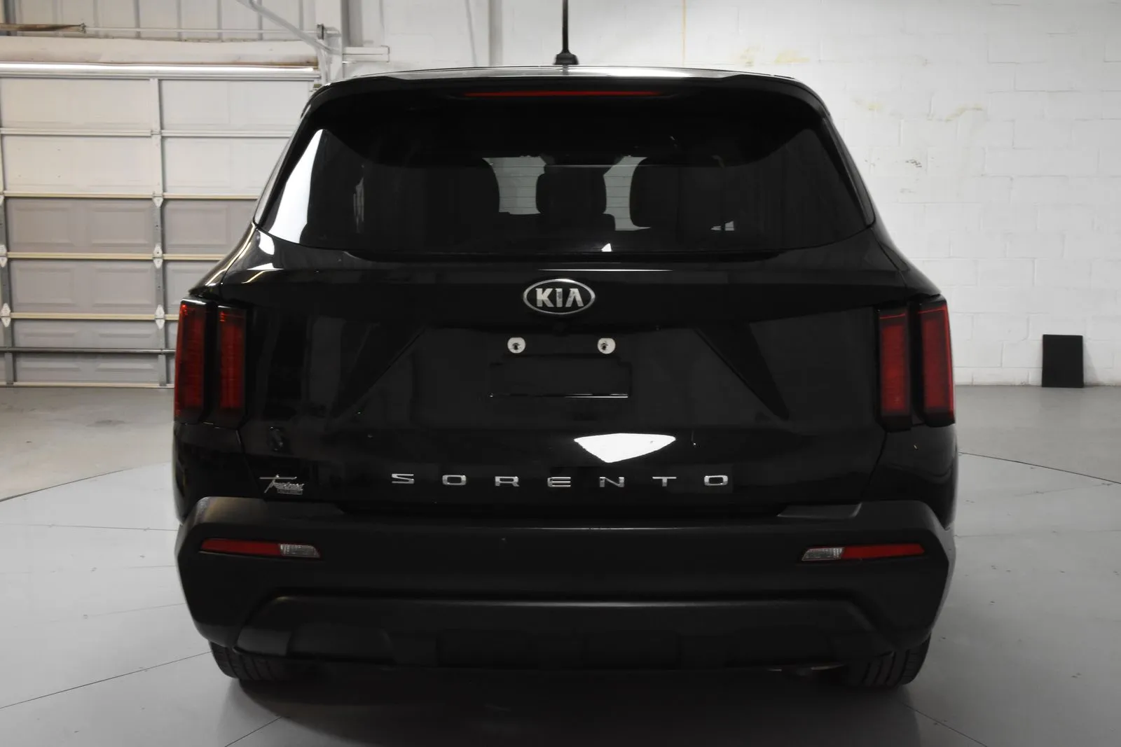 2021 Kia Sorento LX photo 3