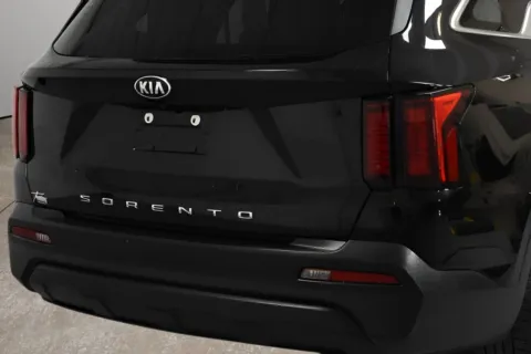 Another view of 2021 Kia Sorento LX for sale in McAllen, TX at Trevinos Auto Mart