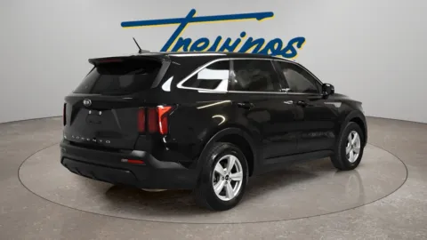 Photos of 2021 Kia Sorento LX for sale in McAllen, TX at Trevinos Auto Mart