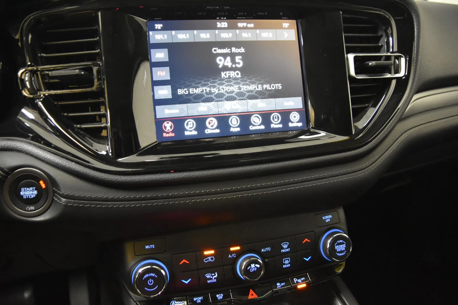 2022 Dodge Durango SXT photo 4