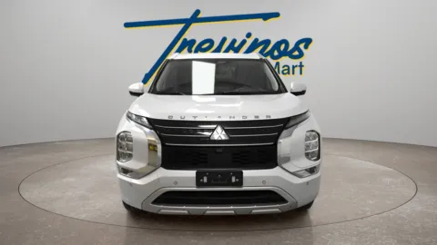 More photos of 2022 Mitsubishi Outlander SEL at Trevinos Auto Mart, TX