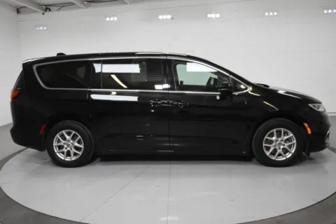 More photos of 2024 Chrysler Pacifica Touring L at Trevinos Auto Mart, TX