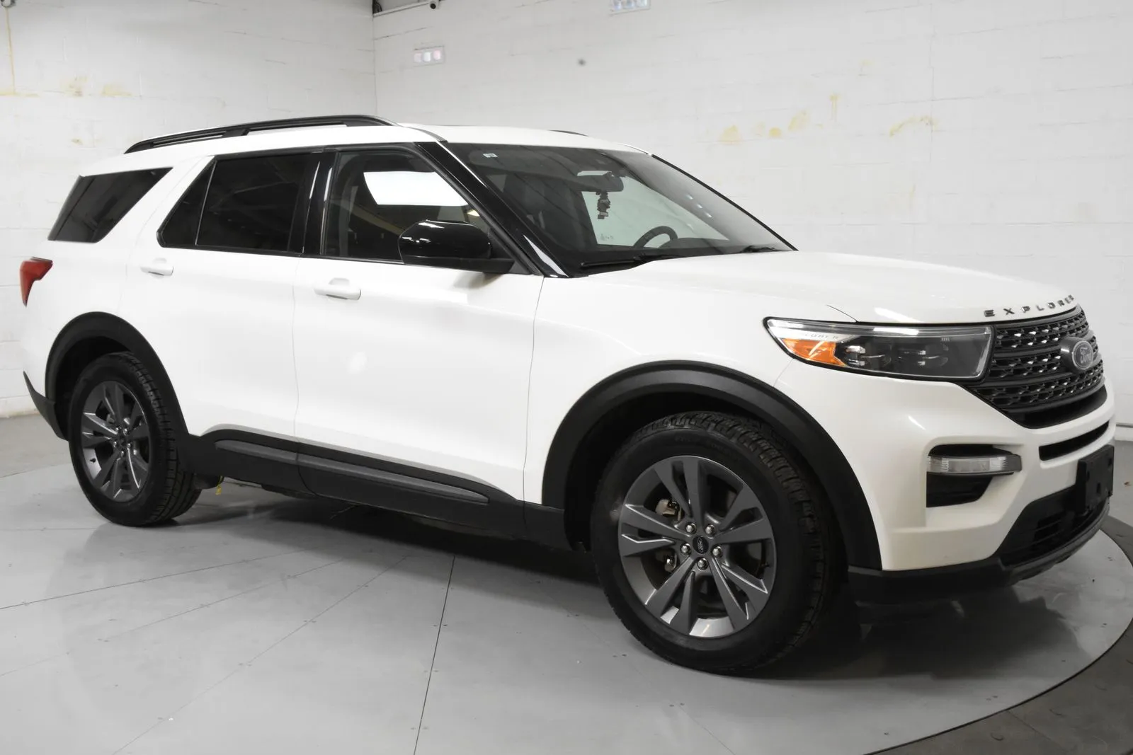 White 2022 Ford Explorer XLT for sale in McAllen, TX