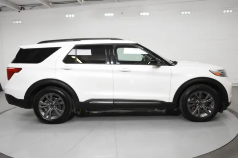 More photos of 2022 Ford Explorer XLT at Trevinos Auto Mart, TX