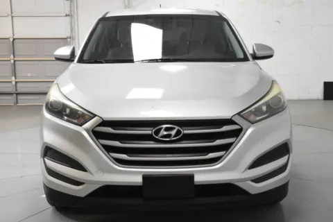 More photos of 2018 Hyundai Tucson SE at Trevinos Auto Mart, TX