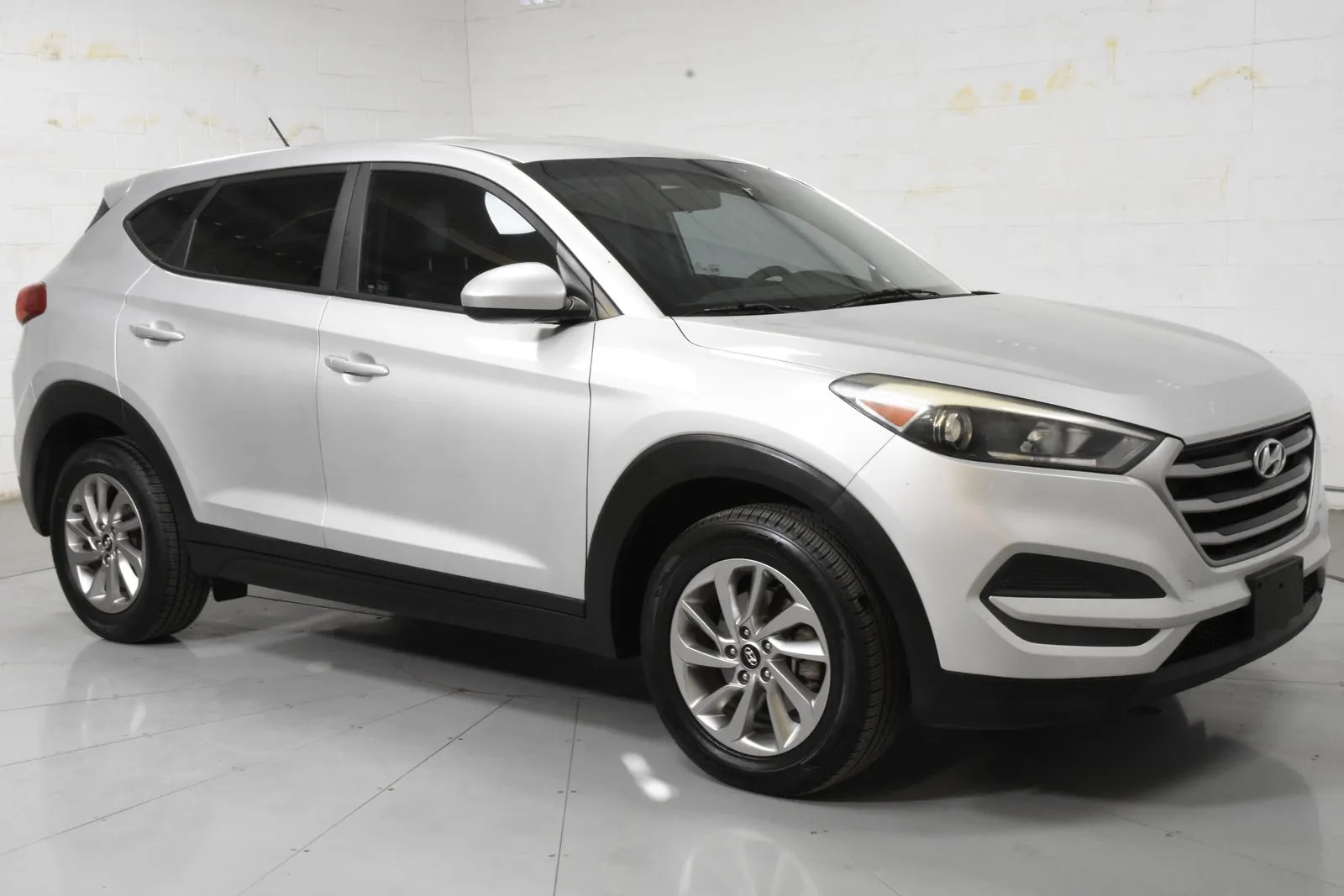 Silver 2018 Hyundai Tucson SE for sale in McAllen, TX