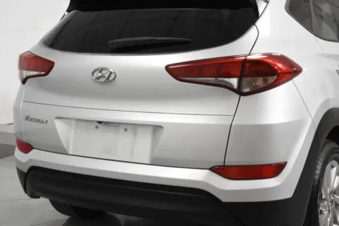 Another view of 2018 Hyundai Tucson SE for sale in McAllen, TX at Trevinos Auto Mart