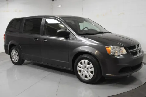 Gray 2018 Dodge Grand Caravan SE for sale in McAllen, TX