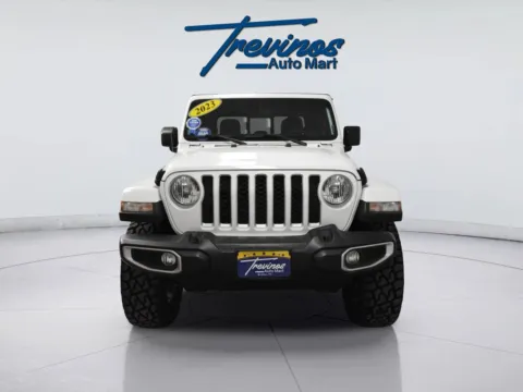 More photos of 2023 Jeep Gladiator Overland at Trevinos Auto Mart, TX