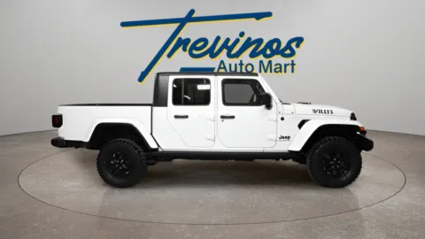 More photos of 2023 Jeep Gladiator Willys at Trevinos Auto Mart, TX