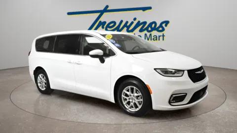 White 2023 Chrysler Pacifica Touring L for sale in McAllen, TX