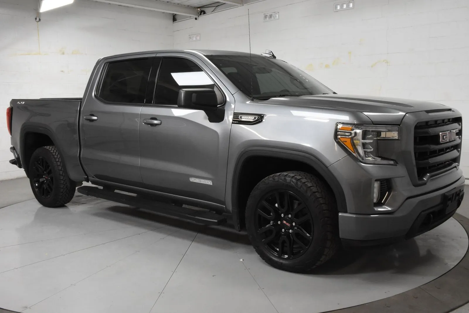 2021 GMC Sierra Elevation's photo