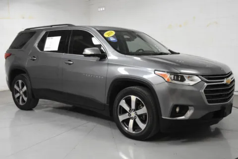 Gray 2019 Chevrolet Traverse 3LT for sale in McAllen, TX