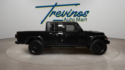 More photos of 2022 Jeep Gladiator Sport at Trevinos Auto Mart, TX