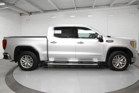 More photos of 2021 GMC Sierra 1500 SLT at Trevinos Auto Mart, TX