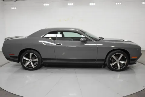 More photos of 2019 Dodge Challenger SXT at Trevinos Auto Mart, TX