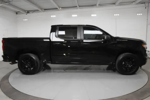 More photos of 2023 Chevrolet Silverado 1500 Custom at Trevinos Auto Mart, TX