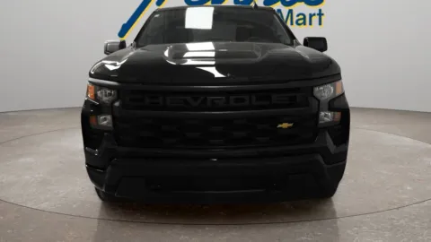 More photos of 2023 Chevrolet Silverado 1500 Custom at Trevinos Auto Mart, TX