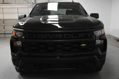 More photos of 2023 Chevrolet Silverado 1500 Custom at Trevinos Auto Mart, TX