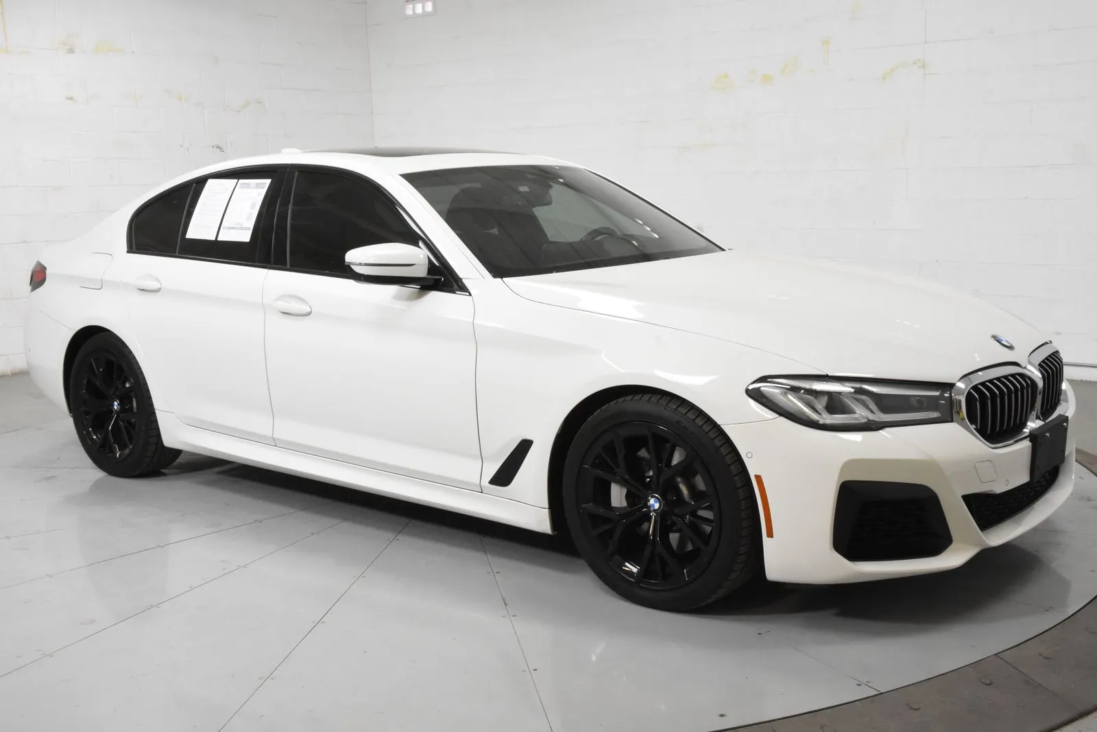 White 2021 BMW 5 Series 530i for sale in McAllen, TX