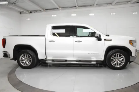 More photos of 2020 GMC Sierra 1500 SLT at Trevinos Auto Mart, TX