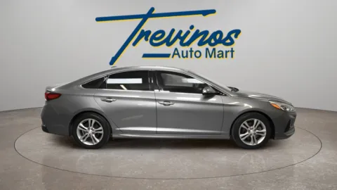 More photos of 2018 Hyundai Sonata Limited at Trevinos Auto Mart, TX