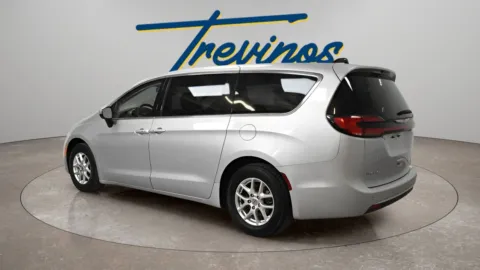 More photos of 2023 Chrysler Pacifica Touring L at Trevinos Auto Mart, TX