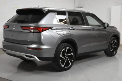 Photos of 2024 Mitsubishi Outlander SE for sale in McAllen, TX at Trevinos Auto Mart