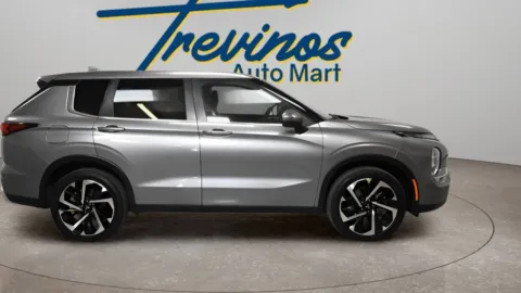More photos of 2024 Mitsubishi Outlander SE at Trevinos Auto Mart, TX