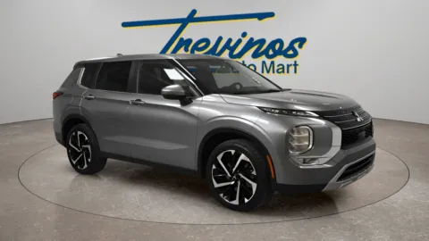 Silver 2024 Mitsubishi Outlander SE for sale in McAllen, TX