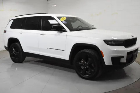 White 2022 Jeep Grand Cherokee L Altitude for sale in McAllen, TX