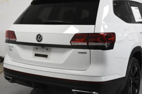 Another view of 2023 Volkswagen Atlas 3.6L V6 SE w/Technology for sale in McAllen, TX at Trevinos Auto Mart