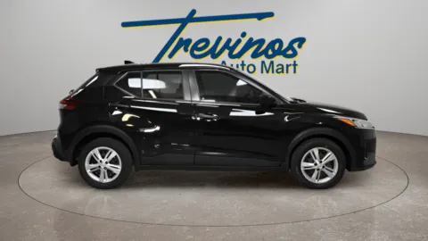 More photos of 2022 Nissan Kicks S at Trevinos Auto Mart, TX