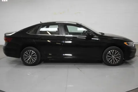 More photos of 2019 Volkswagen Jetta 1.4T SE at Trevinos Auto Mart, TX