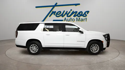 More photos of 2021 Chevrolet Suburban LT at Trevinos Auto Mart, TX