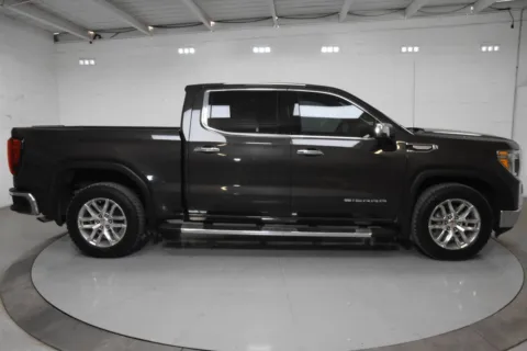 More photos of 2021 GMC Sierra 1500 SLT at Trevinos Auto Mart, TX
