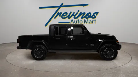 More photos of 2022 Jeep Gladiator Overland at Trevinos Auto Mart, TX