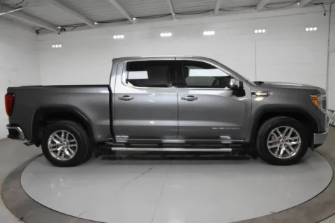More photos of 2021 GMC Sierra 1500 SLT at Trevinos Auto Mart, TX
