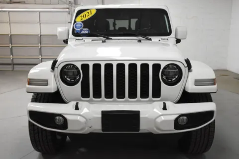 More photos of 2021 Jeep Gladiator High Altitude at Trevinos Auto Mart, TX