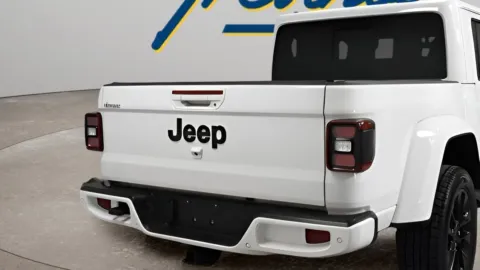 Photos of 2021 Jeep Gladiator High Altitude for sale in McAllen, TX at Trevinos Auto Mart