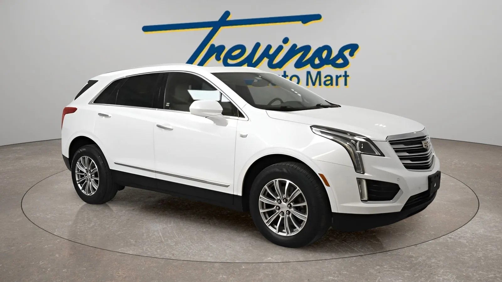 White 2017 Cadillac XT5 Luxury for sale in McAllen, TX