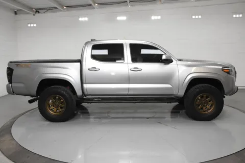 More photos of 2023 Toyota Tacoma SR at Trevinos Auto Mart, TX