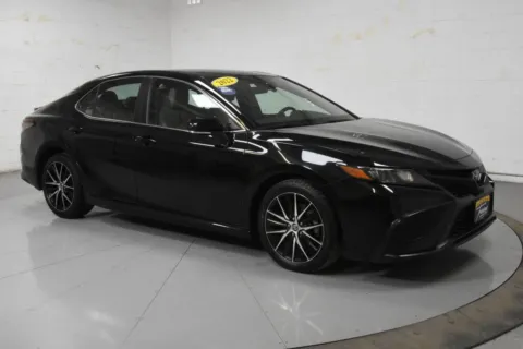 Black 2022 Toyota Camry SE for sale in McAllen, TX