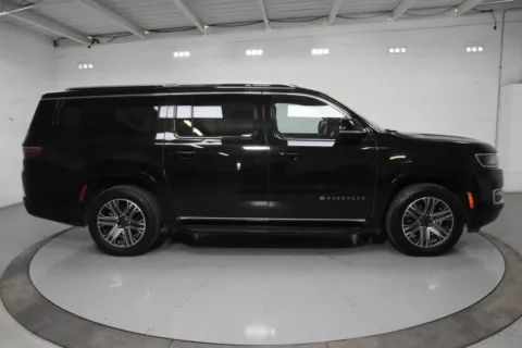 More photos of 2023 Jeep Wagoneer L Series II at Trevinos Auto Mart, TX