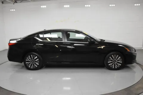 More photos of 2024 Nissan Altima 2.5 SV at Trevinos Auto Mart, TX