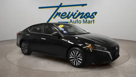 Black 2024 Nissan Altima 2.5 SV for sale in McAllen, TX