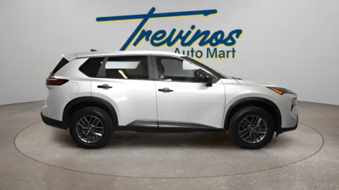 More photos of 2024 Nissan Rogue S at Trevinos Auto Mart, TX