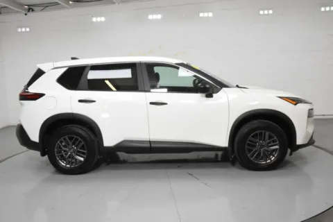 More photos of 2023 Nissan Rogue S at Trevinos Auto Mart, TX