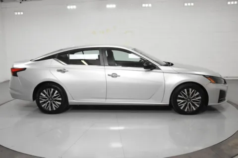 More photos of 2024 Nissan Altima 2.5 SV at Trevinos Auto Mart, TX
